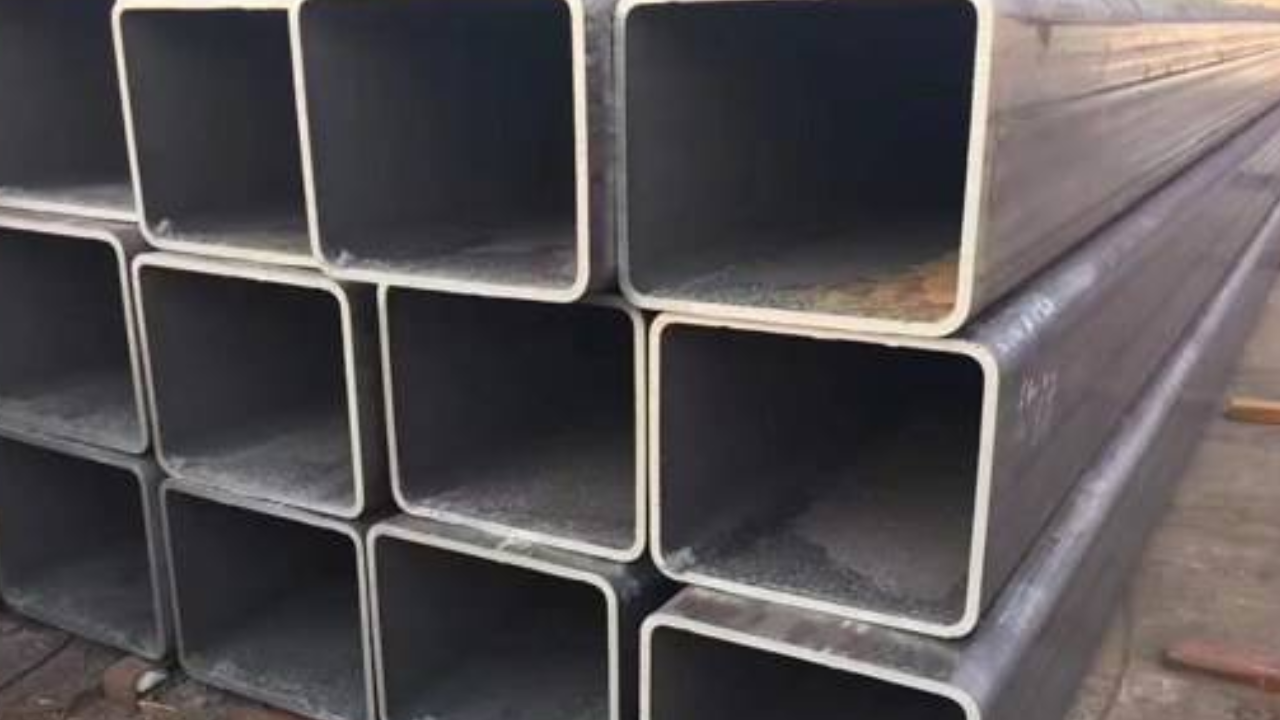 What Industries Commonly Utilize HSS Dimension Charts?