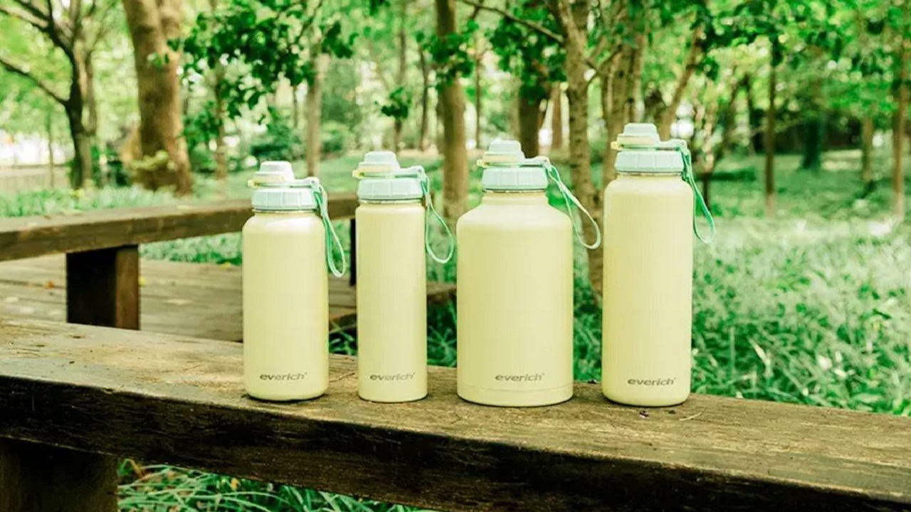 Why China Leads the World in Wholesale Water Bottle Manufacturing